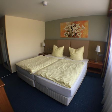 Motel Monteur アッシャースレーベン エクステリア 写真