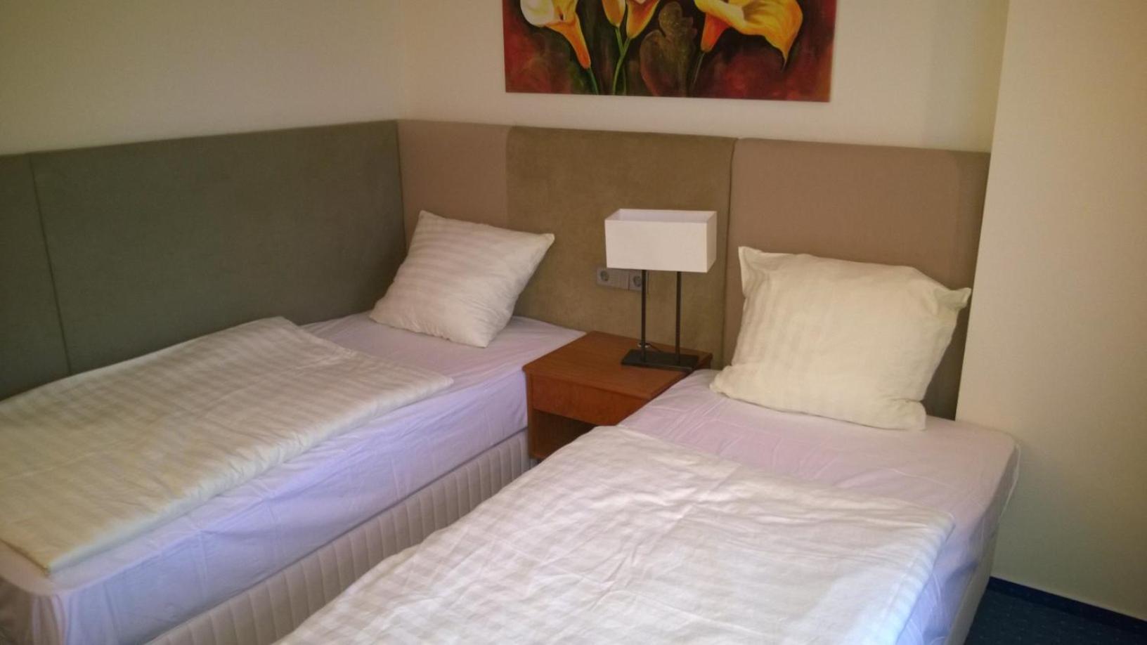 Motel Monteur アッシャースレーベン エクステリア 写真