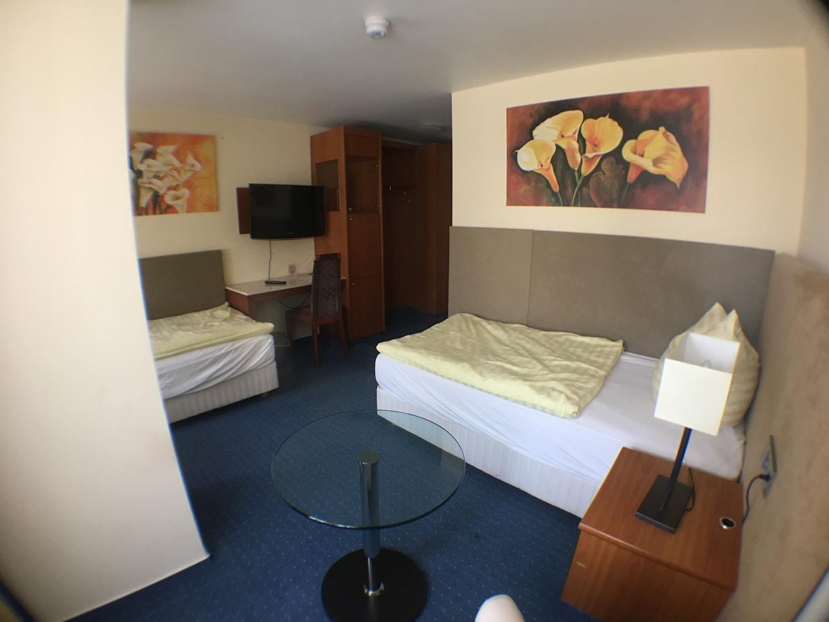 Motel Monteur アッシャースレーベン エクステリア 写真