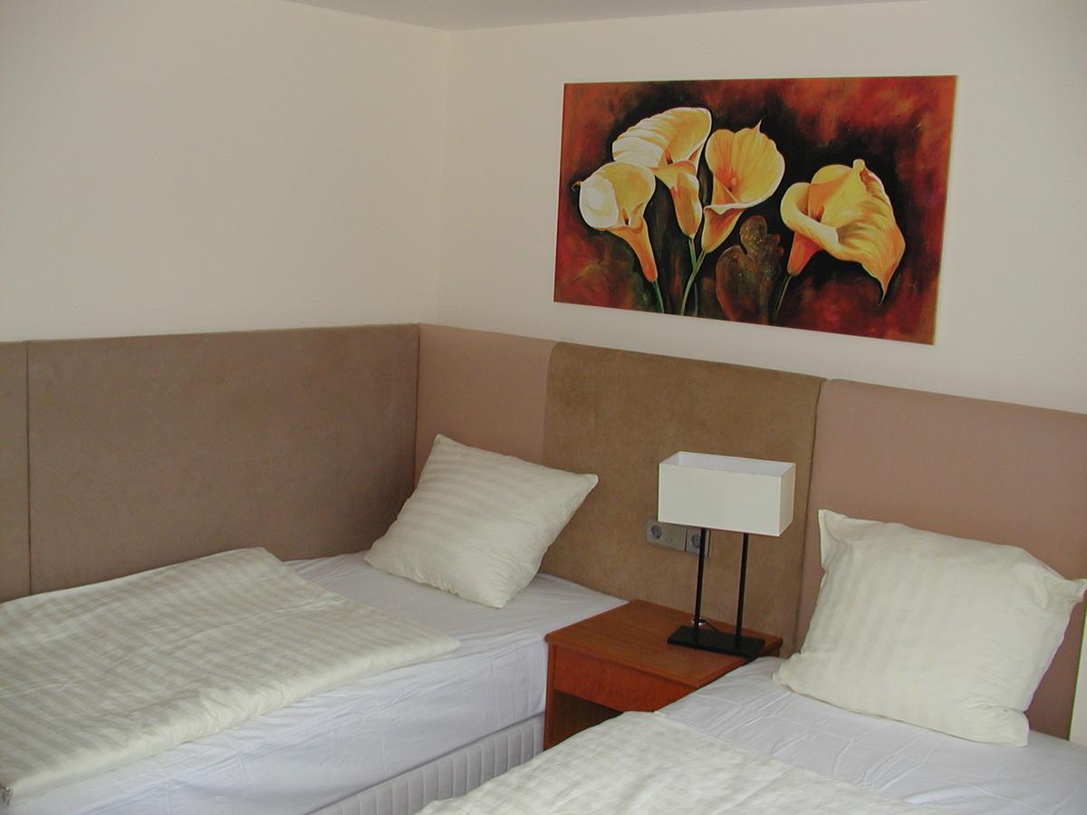 Motel Monteur アッシャースレーベン エクステリア 写真