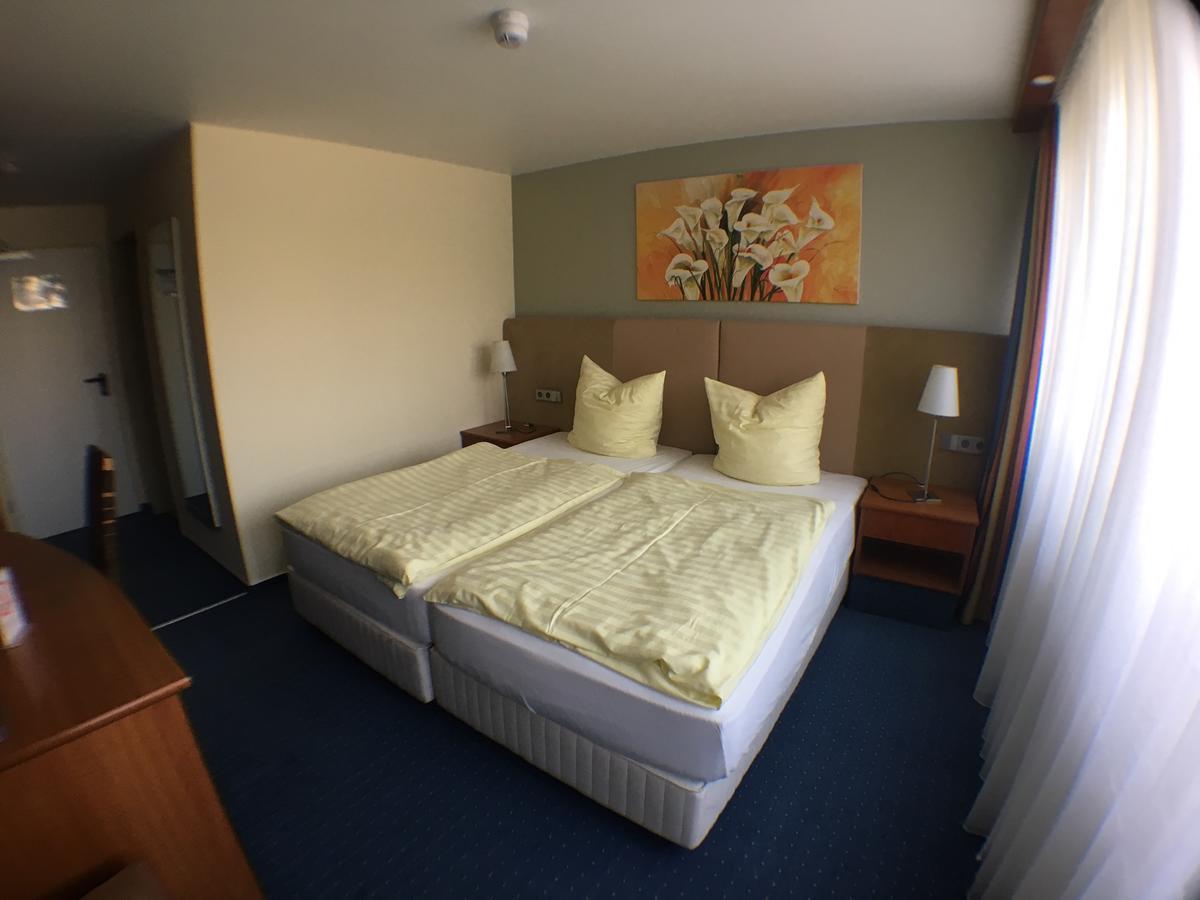 Motel Monteur アッシャースレーベン エクステリア 写真